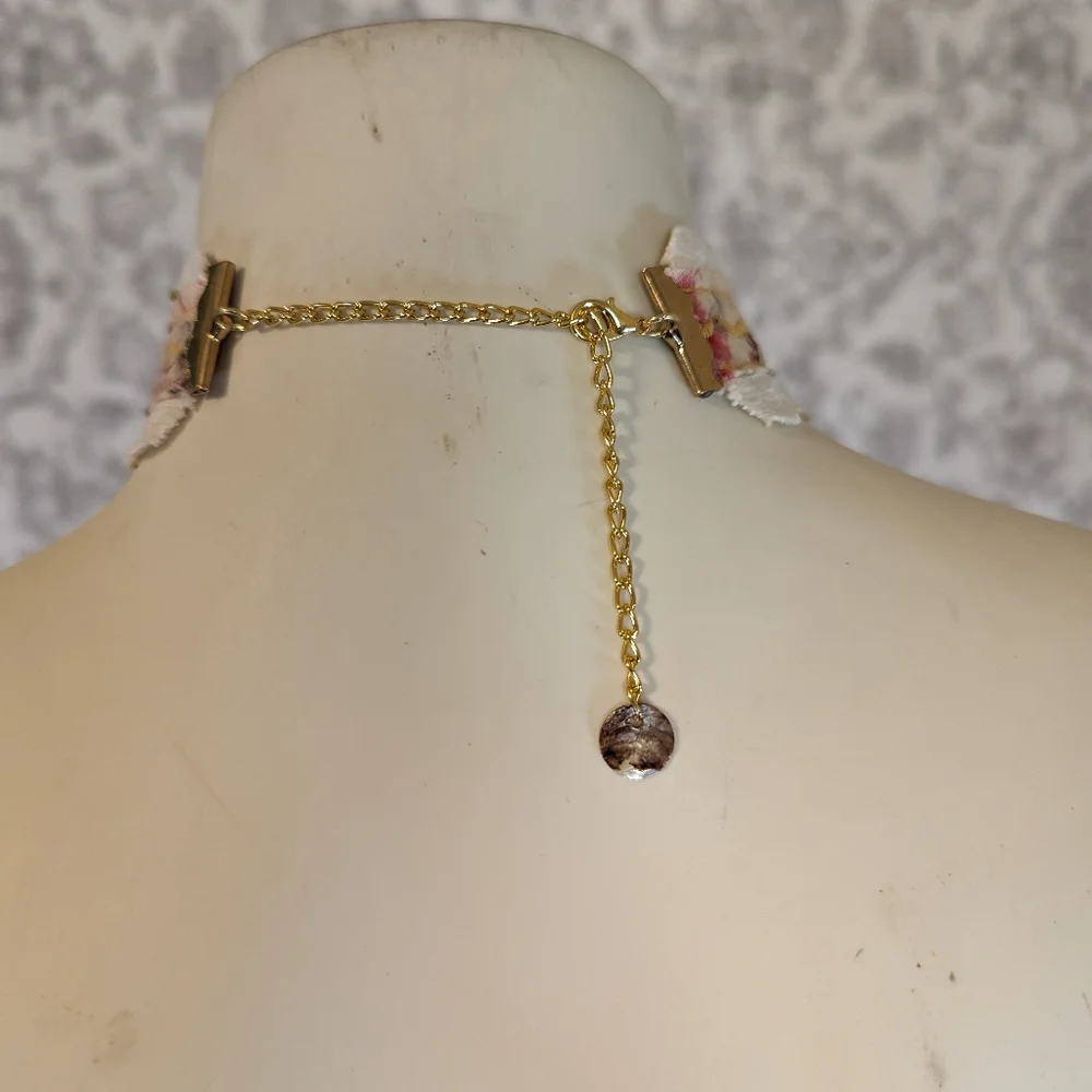 Handmade Antique Lace Floral Choker with beading, lace, Ribbon and Velvet - Picture 7 of 10